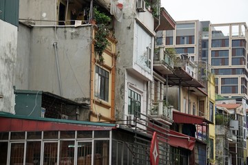 Fototapeta na wymiar buildings in hanoi the capitol of vietnam