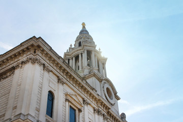 Fototapeta premium St Paul's Cathedral in the backlight of afternoon, London, UK