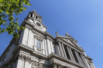 Fototapeta na wymiar West front of St Paul's Cathedral in a sunny day, London, UK