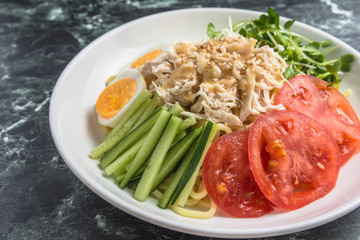 夏の味覚　冷やし中華