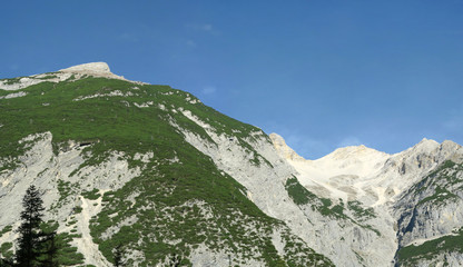 Am Isarradweg auf zur Quelle im Karwendel