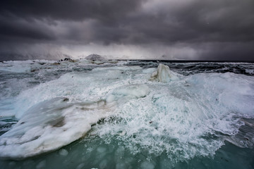 Arktyczny sztorm na południowym Spitsbergenie © blackspeed