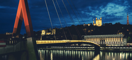 Fototapeta na wymiar Famous view of Lyon by night