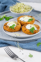 Grilled veggie burgers with chickpeas and vegetables