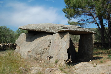 Dolmen de la Creu d'en Cobertella