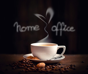 home office mit Kaffee