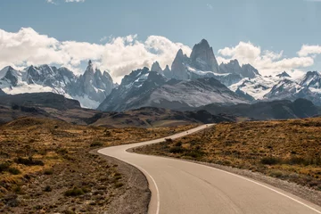 Deurstickers Cerro Chaltén Road to Mount Fitz Roy Patagonia Argentina