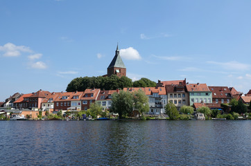 Obraz premium Stadtsee von Mölln mit Kirche