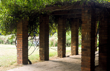 Obraz premium Stone pathway in the park