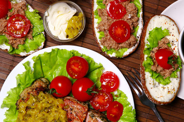 fresh sanswich with tuna and vegetables