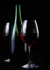 two ellegant glasses fith wine