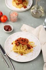 Pasta bolognese with sundried tomatoes