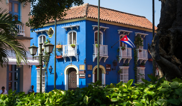 Colorful Buildings in Cartagena Colombia Getsemani Graffiti 