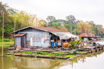 Fototapeta na wymiar Raft, floating house, Sakae Krang river community, Uthai Thani Province, Thailand