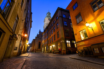 Fototapeta na wymiar le vieux cartier de Katarina – Sofia sous les lumières nocturnes de la ville de Stockholm en Suède