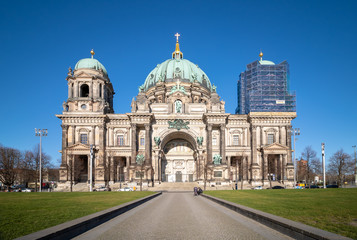 Obraz premium Berlin Dome without tourists during corona lockdown