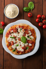 Deliziosa pizza napoletana fatta in casa 