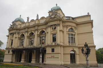 Fototapeta na wymiar Theatre in the old town of Krakow