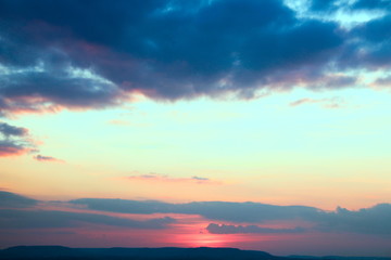 Fototapeta na wymiar Sonnenuntergang, Wolken, Farbenspiel am Himmel