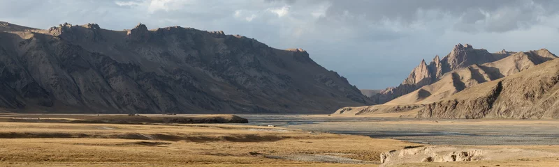 Poster Het landschap van de Kurumduk-vallei in het Tian Shan-gebergte © Sebastian