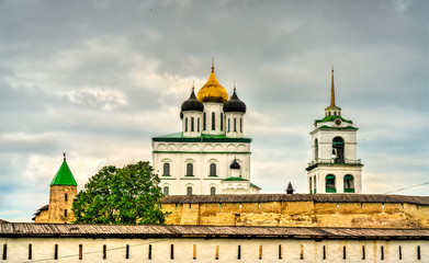 Fototapeta na wymiar The Trinity Cathedral of the Pskov Kremlin in Russia