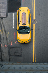 Top View von gelbem New Yorker Taxi