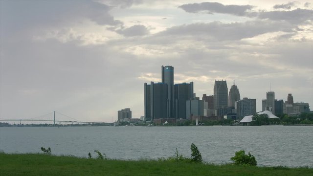 Establishing Shot of Downtown Detroit (wide)