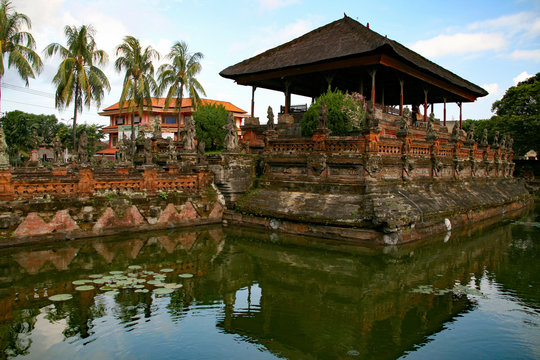 Kertha Gosa Pavilion