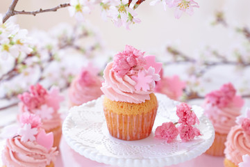 桜カップケーキ　お花見スイーツ　
