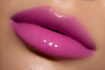 close up macro purple lips	
