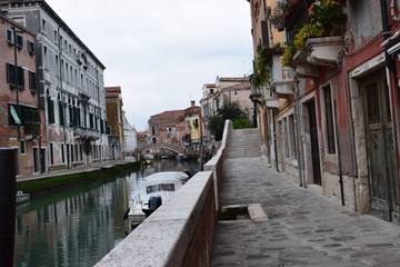 Fototapeta na wymiar Empty streets of Venice. Quarantine regime in Italy