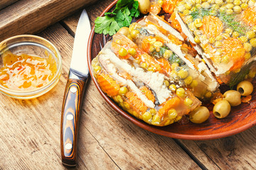 Appetizing jellied fish.