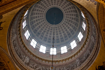 Fototapeta na wymiar Inside the cathedral. View of the ceiling dome