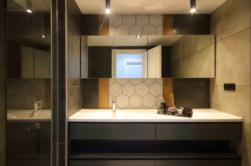 Modern Bathroom interior Design with Tile Ceramics
