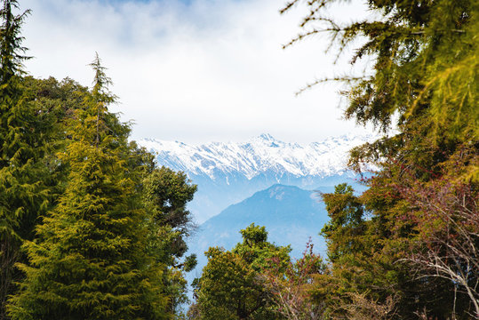 View from Deoria Tal