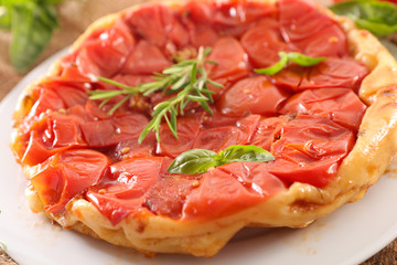 tomato quiche with rosemary- tomato tart tatin