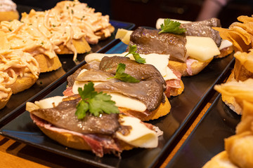 Snacks food to begin the party