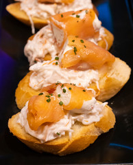 Snacks food to begin the party