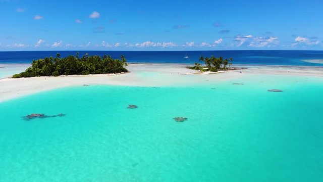 Blue Lagoon in French Polynesia is a small lagoon that develops within the largest lagoon of the Rangiroa atoll. It looks like a swimming pool of immense blue, to look like a watercolor painting.