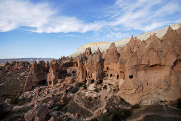Fototapeta na wymiar Impressive fungus forms of sandstone in the canyon near Open Air Museum , Cappadocia, Nevsehir Province in the Central Anatolia Region of Turkey, Asia. O Sanatçı: Osman Temizel