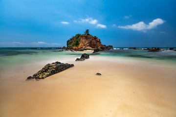 Sri Lanka piękne plaże i lazurowa woda © piotrszczepanek