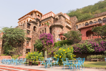 Obraz premium Neemrana, India - November 3 2018: Neemrana Fort Palace