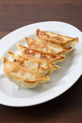 焼き餃子　縦構図