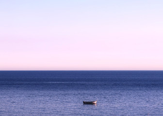 Barca solitaria