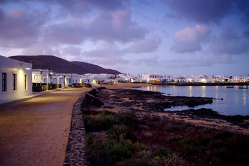 Fototapeta premium caleta de sebo lights in la graciosa, canary islands