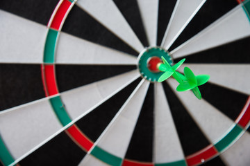 Darts with two arrows and shoots