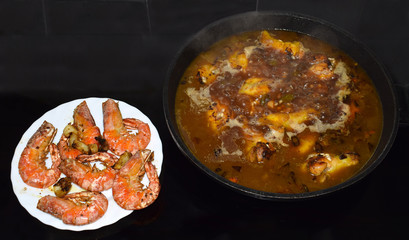 Cocinar un plato de arroz (Paella)