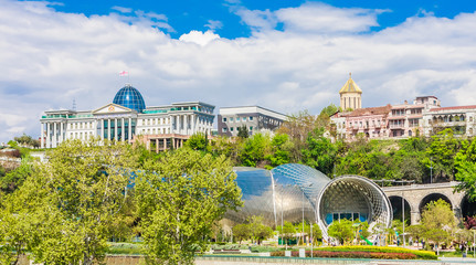  A view of the President Palace and Rike Concert hall behind the Rike park on the Mtkvari Kura river bank in the downtown Tbilisi. © Nikolai Korzhov
