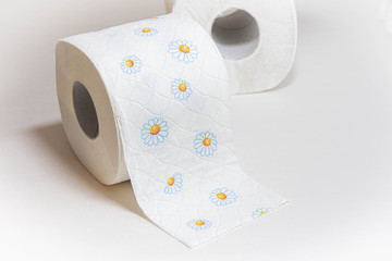 Corona Toilettenpapier mit Blumen