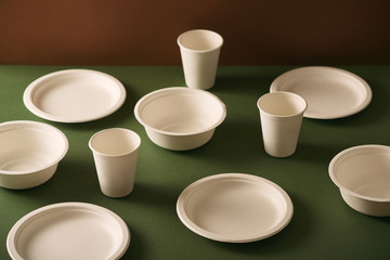 Eco friendly fast food containers from unbleached plant fiber